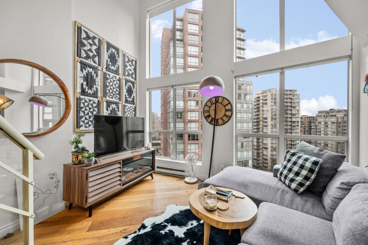 Rare Find Loft With Full Kitchen At Heart Of Downtown Apartment Ванкувър Екстериор снимка